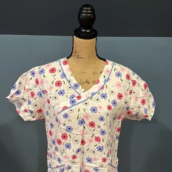 Dickies scrub top size medium women’s - Picture 2 of 8